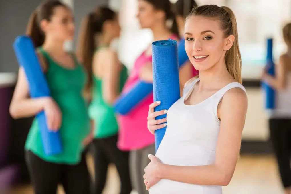 Safe Workouts During Pregnancy. Why You Need To Do It.